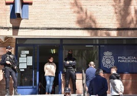 Detenidas tres empleadas de una distribuidora de telefonía por estafar más de 94.000 euros