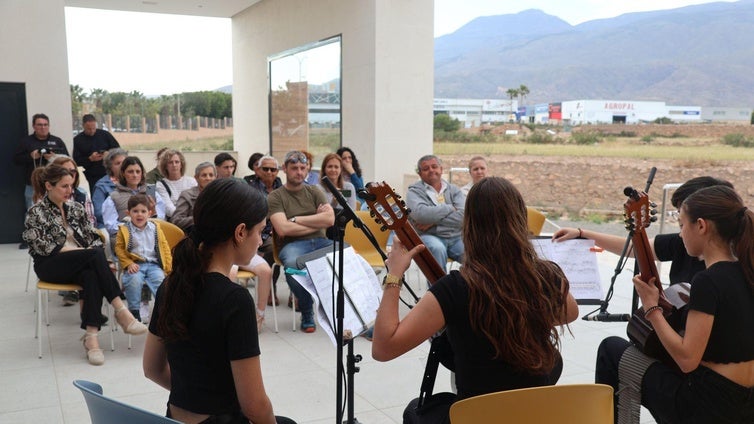 Un atardecer en Ciavieja con música y teatro