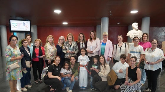 El Teatro Auditorio de El Ejido acoge la entrega de premios de las Cruces de Mayo