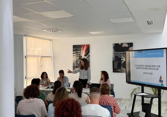 La Comisión Municipal se ha reunido para analizar el curso.