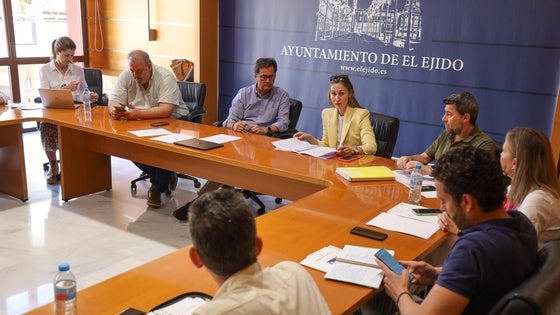 Aprueban la contratación de los servicios de transporte de la Residencia Geriátrica Ciudad de El Ejido