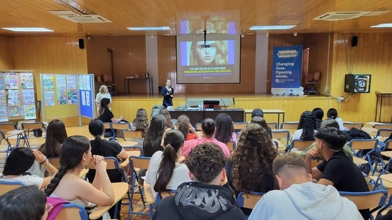 Charlas en los IES y viaje de convivencia durante la Semana de la Mujer y Salud