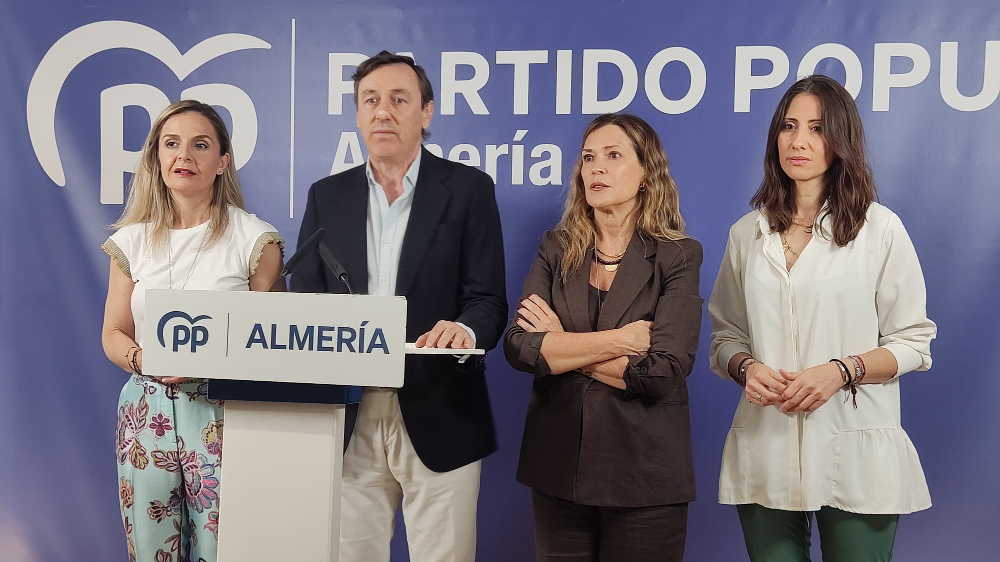 El PP acusa al Gobierno de «castigar» al campo del Poniente almeriense al excluirlo de las ayudas fiscales
