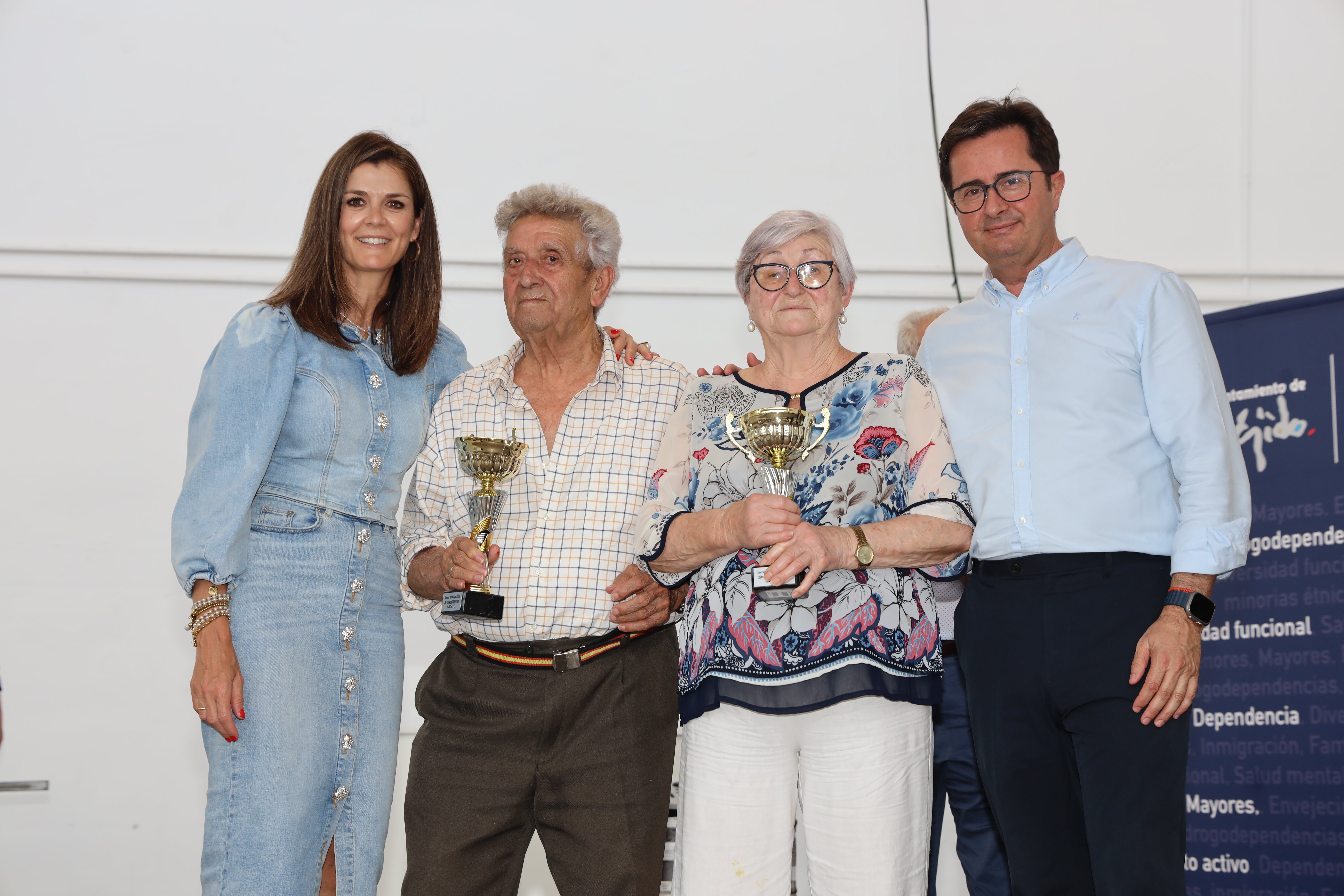 Un millar de mayores disfrutan de una jornada de convivencia en Ejidomar