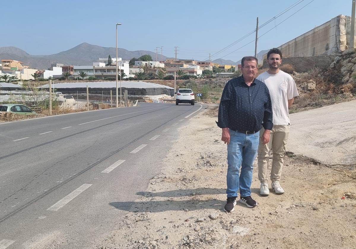 Reclaman una mayor seguridad en la curva de entrada a Balanegra