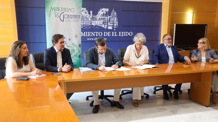 FAMP y AFAMMER Andalucía suscriben en El Ejido un acuerdo por la igualdad de género