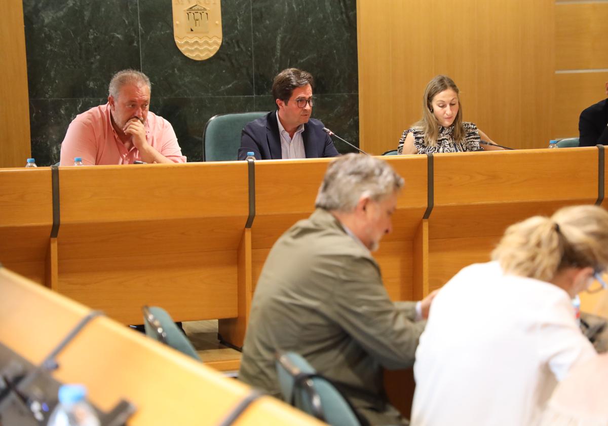 El Pleno de El Ejido aprueba los festivos locales para 2026: 27 de abril y 29 de junio
