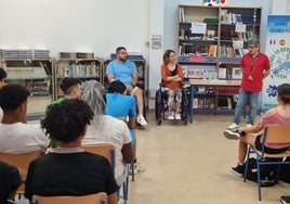 Aspaym Andalucía realiza una campaña sobre Educación Vial en el IES Francisco Montoya.