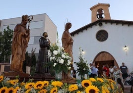 San Francisco de Asís, San Indalecio y la Virgen María tienen una importancia vital para estas Fiestas.