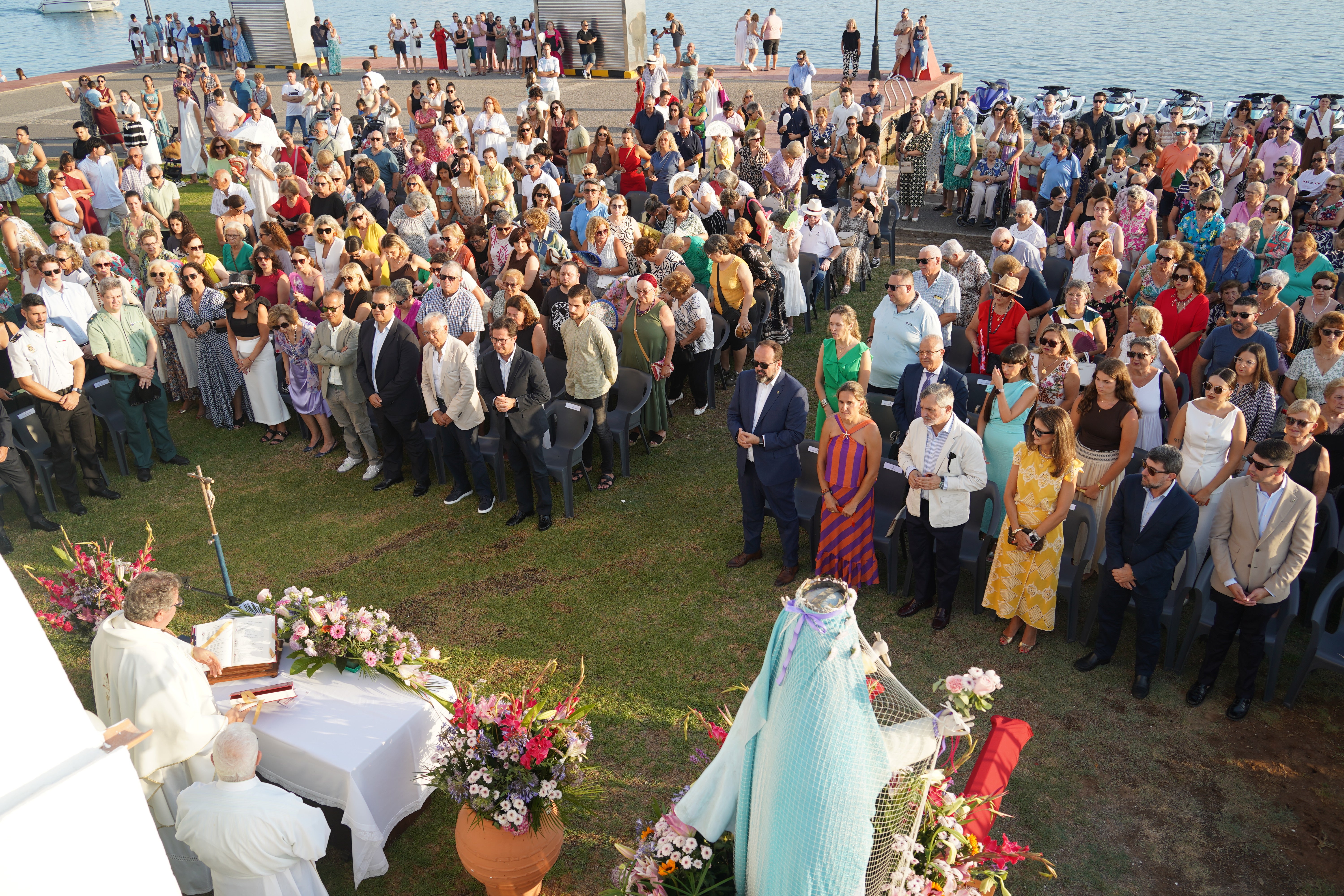 Almerimar rinde honores a su patrona la Virgen del Carmen