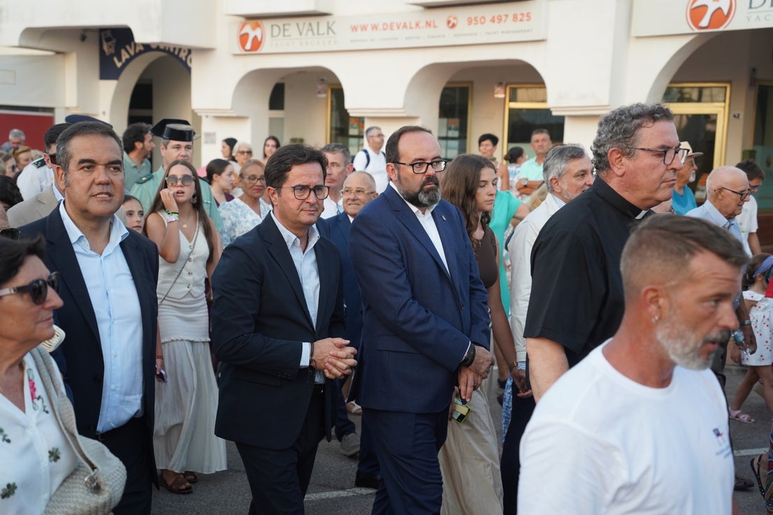 Almerimar rinde honores a su patrona la Virgen del Carmen