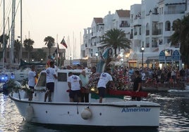 Almerimar rinde honores a su patrona la Virgen del Carmen