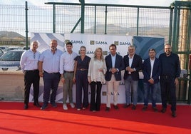A la inauguración en el paraje asistieron varios representantes políticos y de la propia empresa.