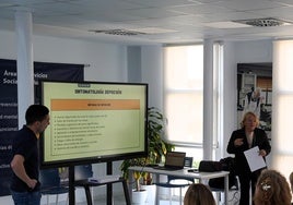 Presentación de un acto de esta temática en un centro educativo.