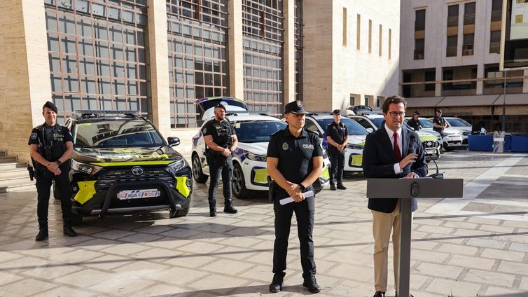 El Ejido refuerza la seguridad con nuevos vehículos y más recursos para la Policía Local