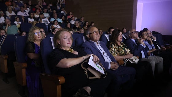 La Asociación Murgi celebra su X Gala anual bajo el eslogan 'Al ritmo de la inclusión'