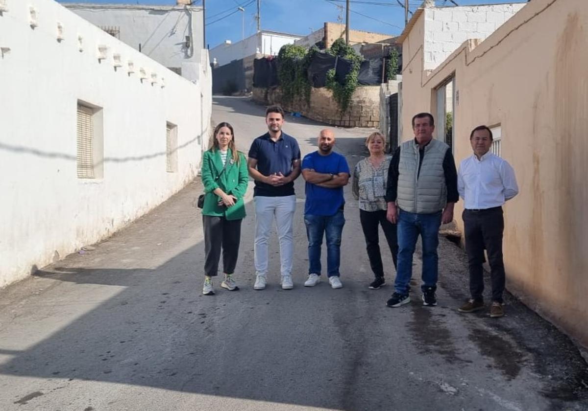 Alarcón insistió en que el PSOE de El Ejido continuará visitando y acompañando al vecindario.