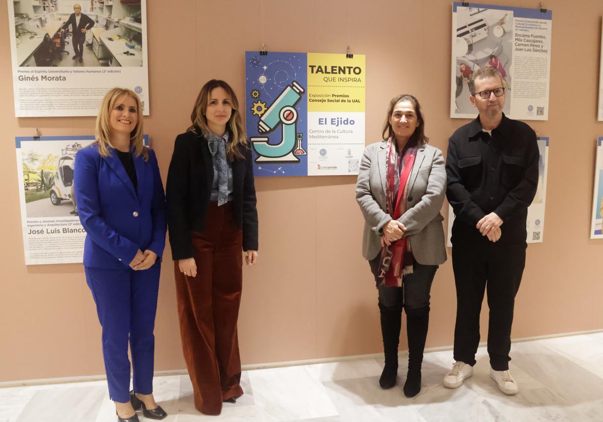 La edil de Cultura y la secretaria del Consejo Social de la UAL, inauguran la exposición 'Talento que inspira.