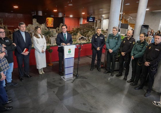 La instalación ocupa 80 metros cuadrados en el Auditorio e incluye figuras variopintas.