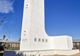 El Faro de Punta de Baños está situado en el municipio ejidense.