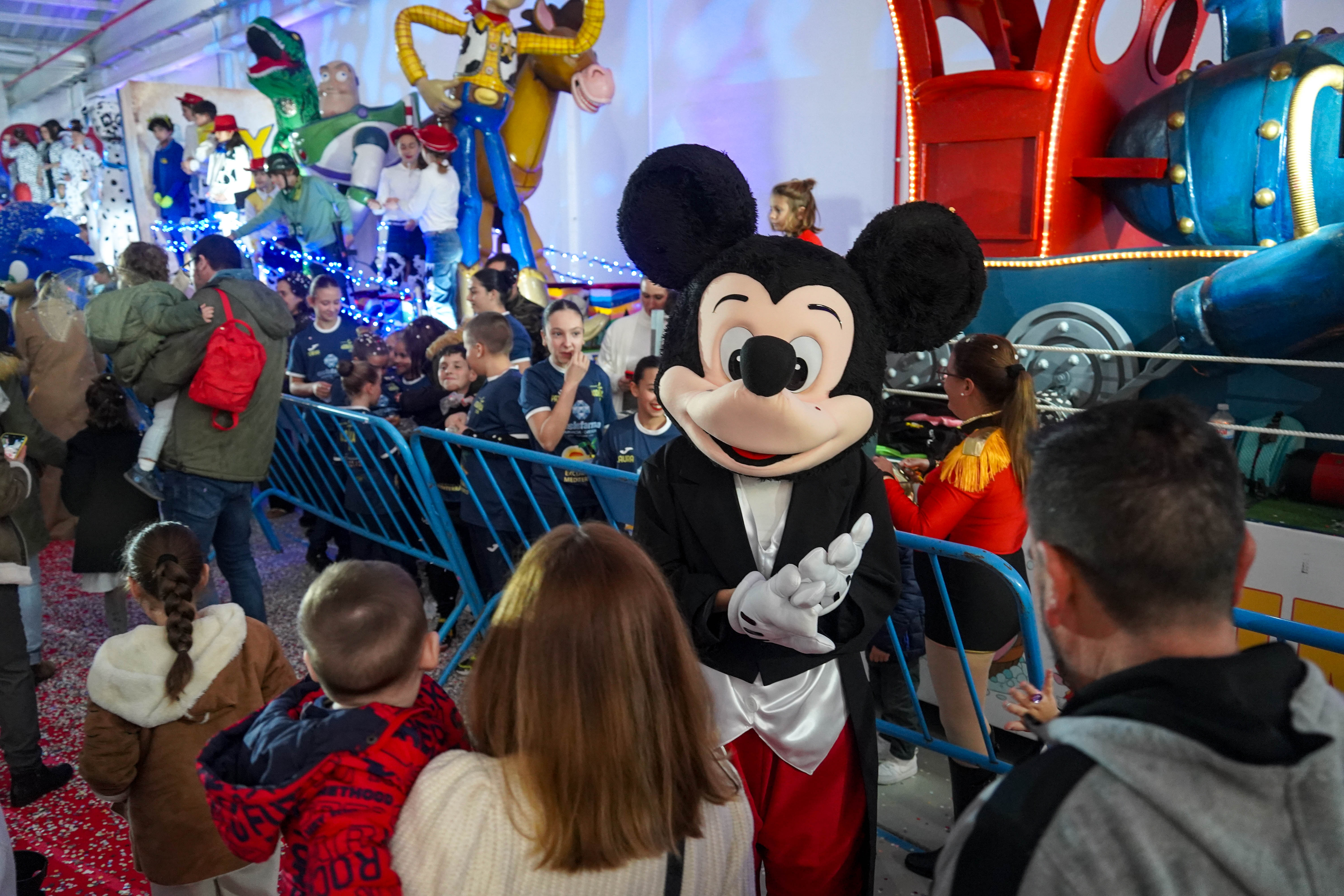 Una Cabalgata de Reyes distinta en la Nave de Ejidomar, en imágenes