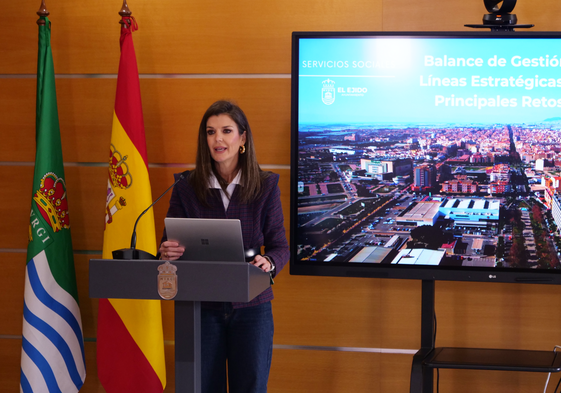 El Consistorio lleva a cabo programas como ERACIS+, mesas comunitarias y cursos de lengua española,, entre otros.