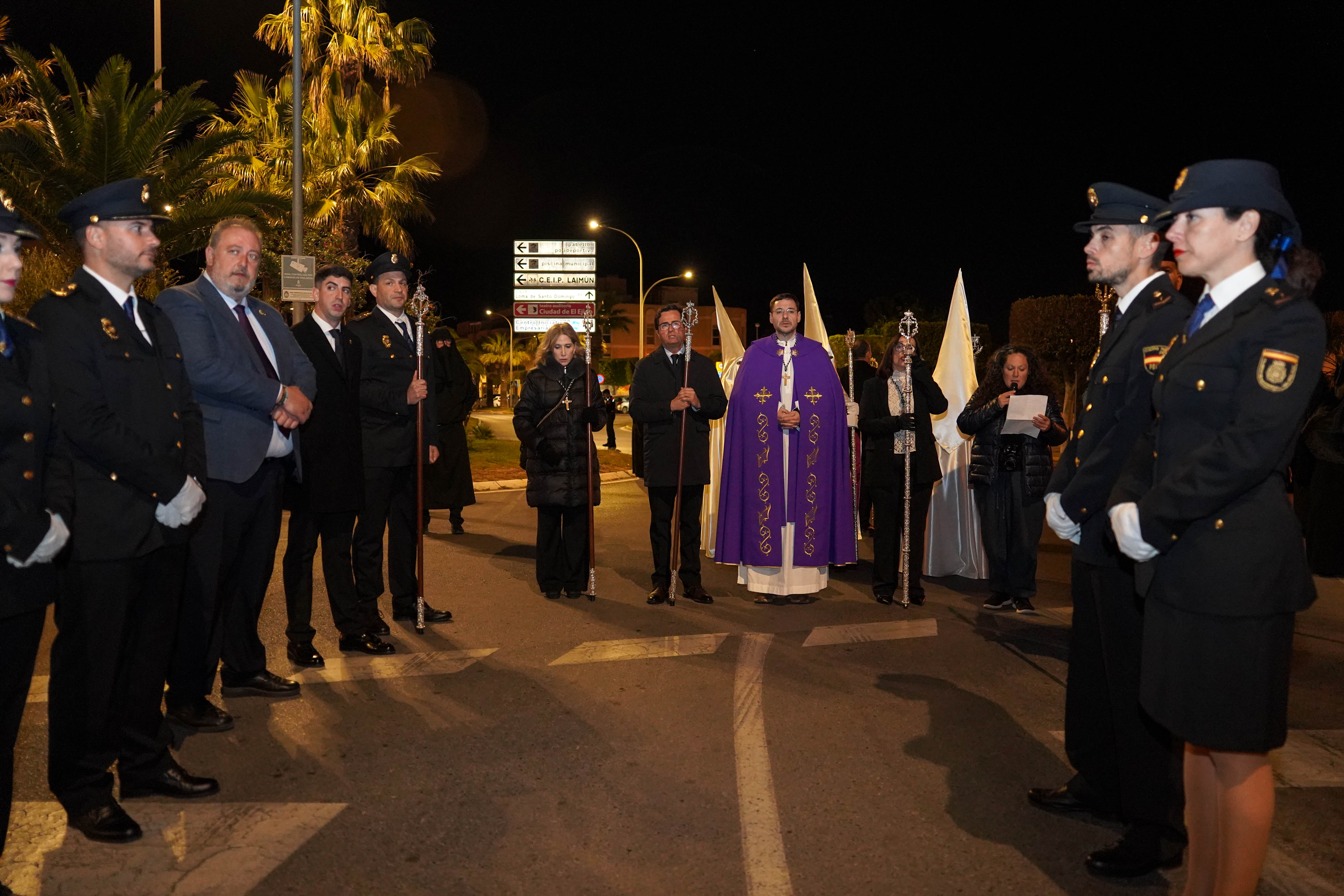 El Viacrucis del Santísimo Cristo del Amor recorre las calles de Santo Domingo