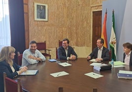 Reunión mantenida la mañana de este martes entre el subdelegado de Gobierno en Almería y el alcalde de El Ejido.