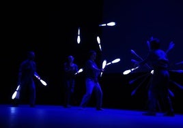 Varios espectáculos de circo dieron la bienvenida al festival de teatro más relevante de la provincia de Almería.