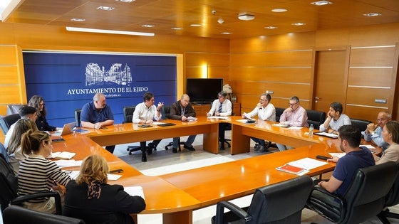 Más de un millón de euros de inversión para reforzar los servicios públicos en El Ejido