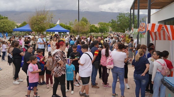 Teatro infantil, pasacalle y juegos: El Ejido celebra el Día de la Familia
