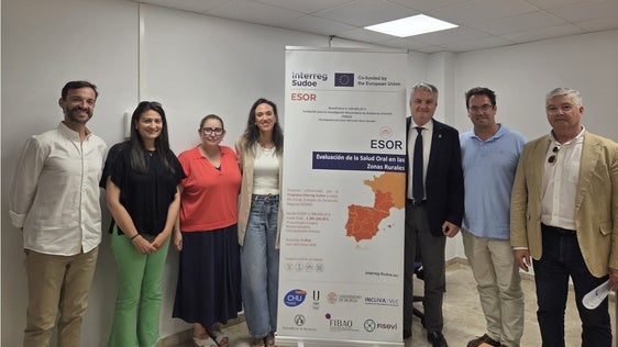 El Distrito Poniente acerca un proyecto europeo de salud bucodental al entorno rural