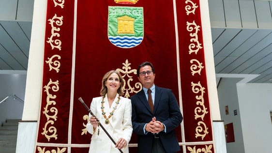 Julia Ibáñez se convierte en la primera alcaldesa de El Ejido
