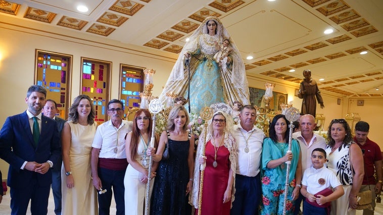 San Agustín despide sus fiestas patronales con la multitudinaria procesión de sus imágenes por el núcleo