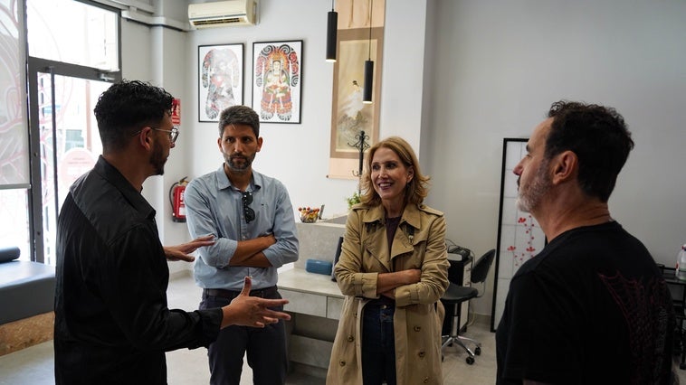 El tatuador Sergio Martínez triunfa en Nueva York y regresa a El Ejido