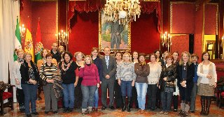 Mujeres ejidenses intercambian ideas con representantes del Consejo Municipal de la Mujer de Granada
