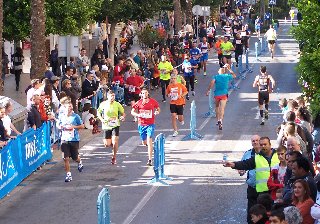 La San Silvestre de El Ejido pone a correr a 900 personas en su XXV edición