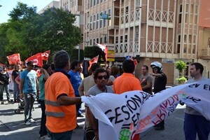Los trabajadores de Elsur acuden a la huelga y se movilizan para frenar un ERE que pronto agota sus plazos
