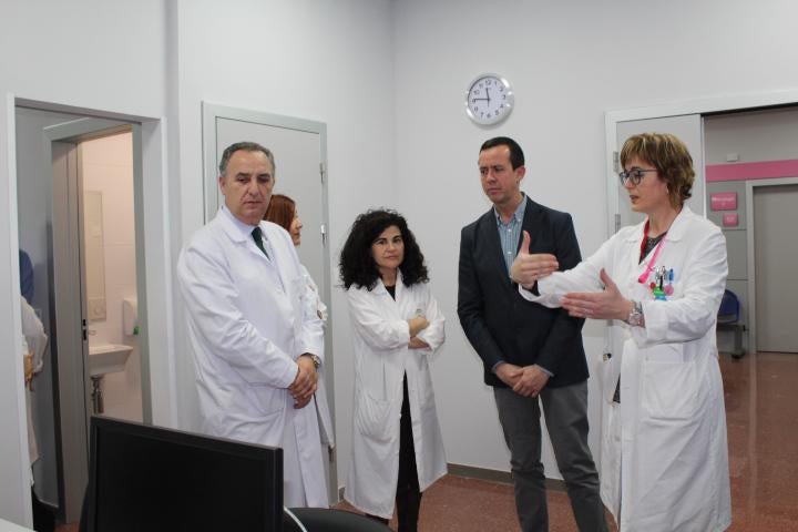 El Hospital de Poniente mejora la atención en Ginecología y Obstetricia con una nueva zona de consultas