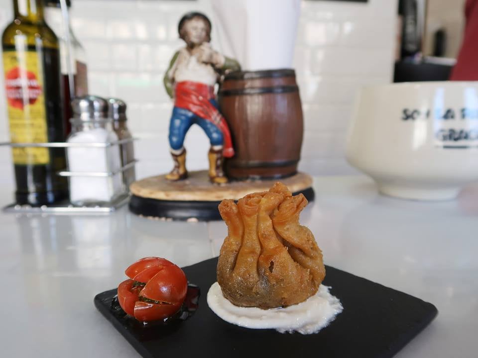 Bartolillo de morcilla de Granada. La Espera. Cuesta de Gomérez, 1.