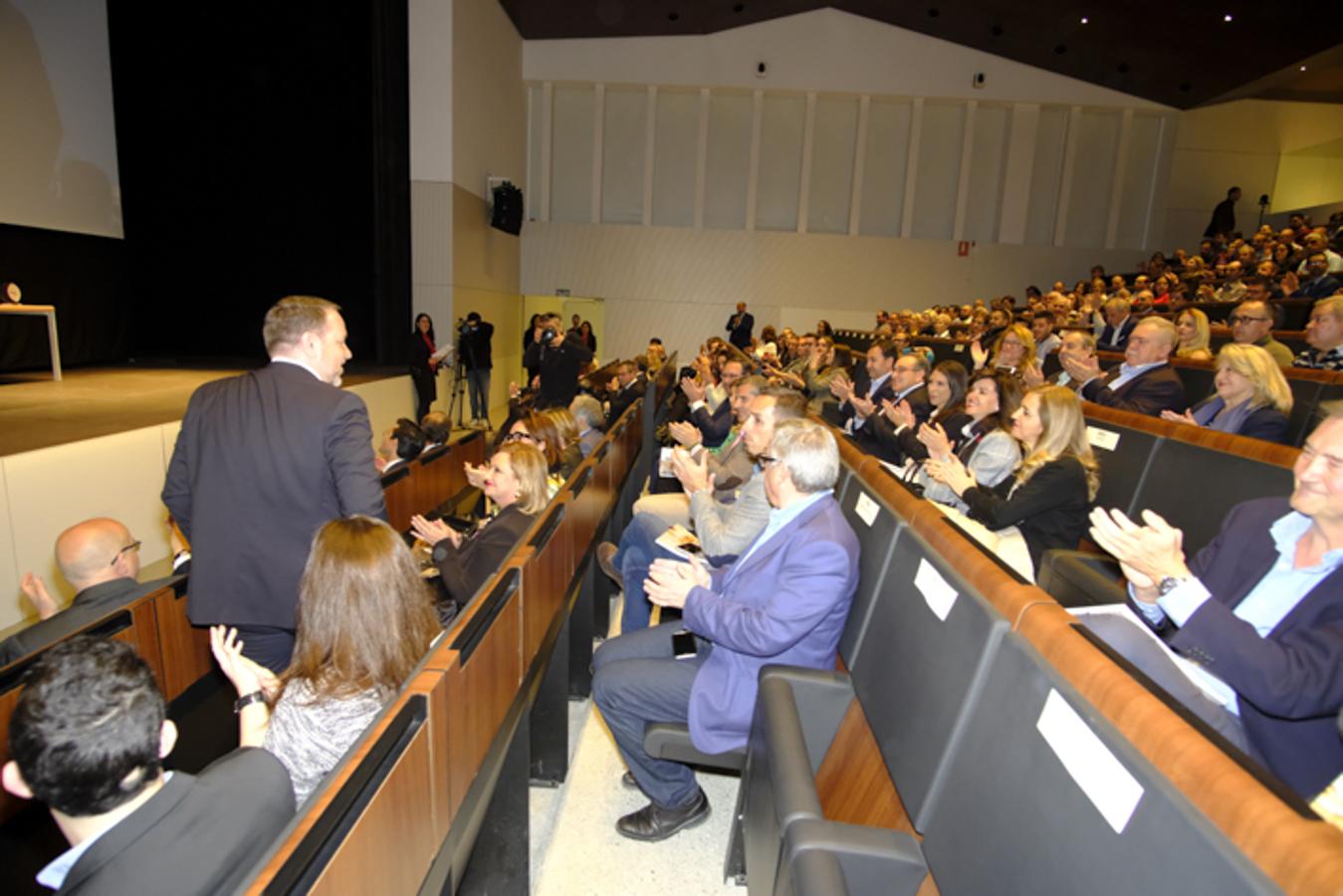 El Centro de Formación Profesional La Inmaculada acoge la entrega de los premios a seis restauradores y establecimientos de la provincia de Granada