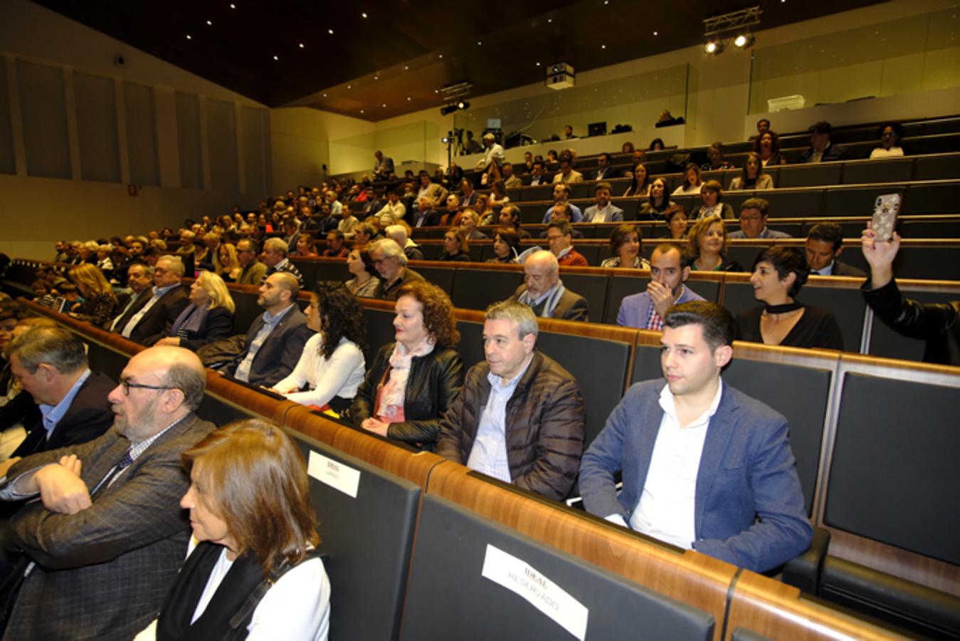 El Centro de Formación Profesional La Inmaculada acoge la entrega de los premios a seis restauradores y establecimientos de la provincia de Granada