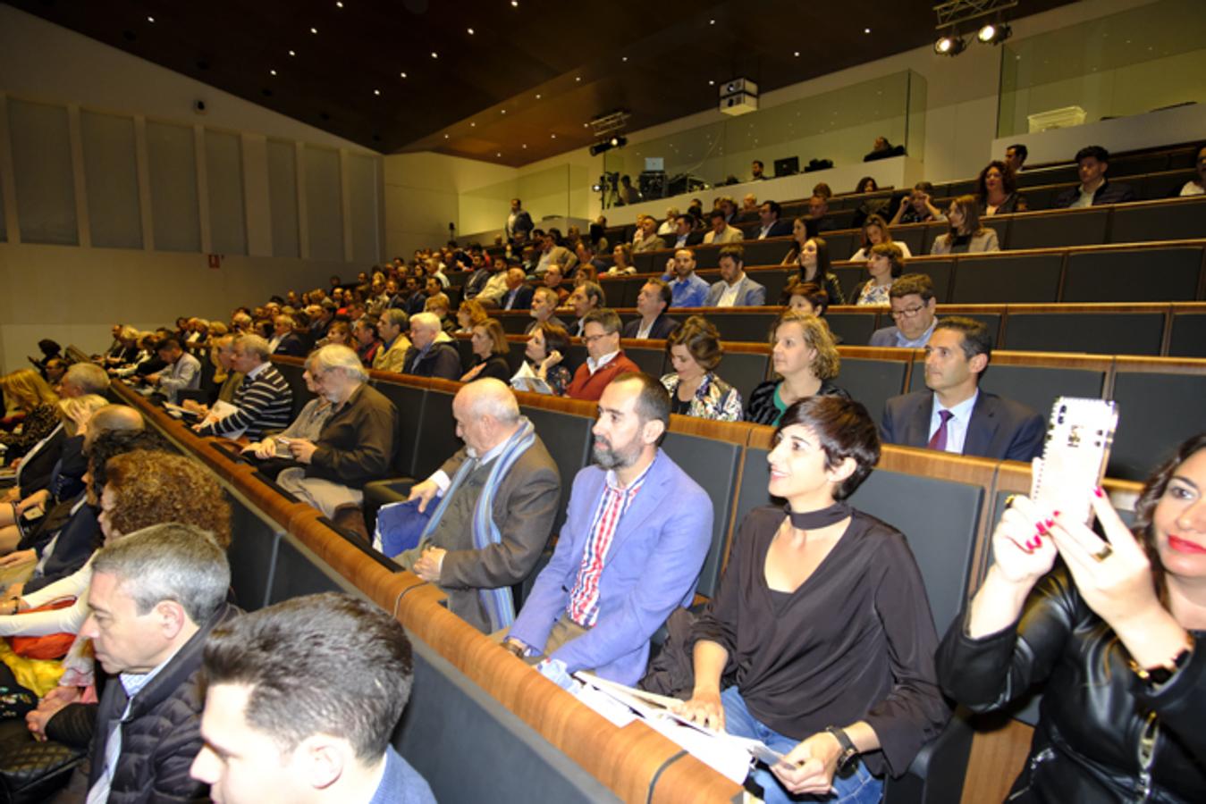 El Centro de Formación Profesional La Inmaculada acoge la entrega de los premios a seis restauradores y establecimientos de la provincia de Granada