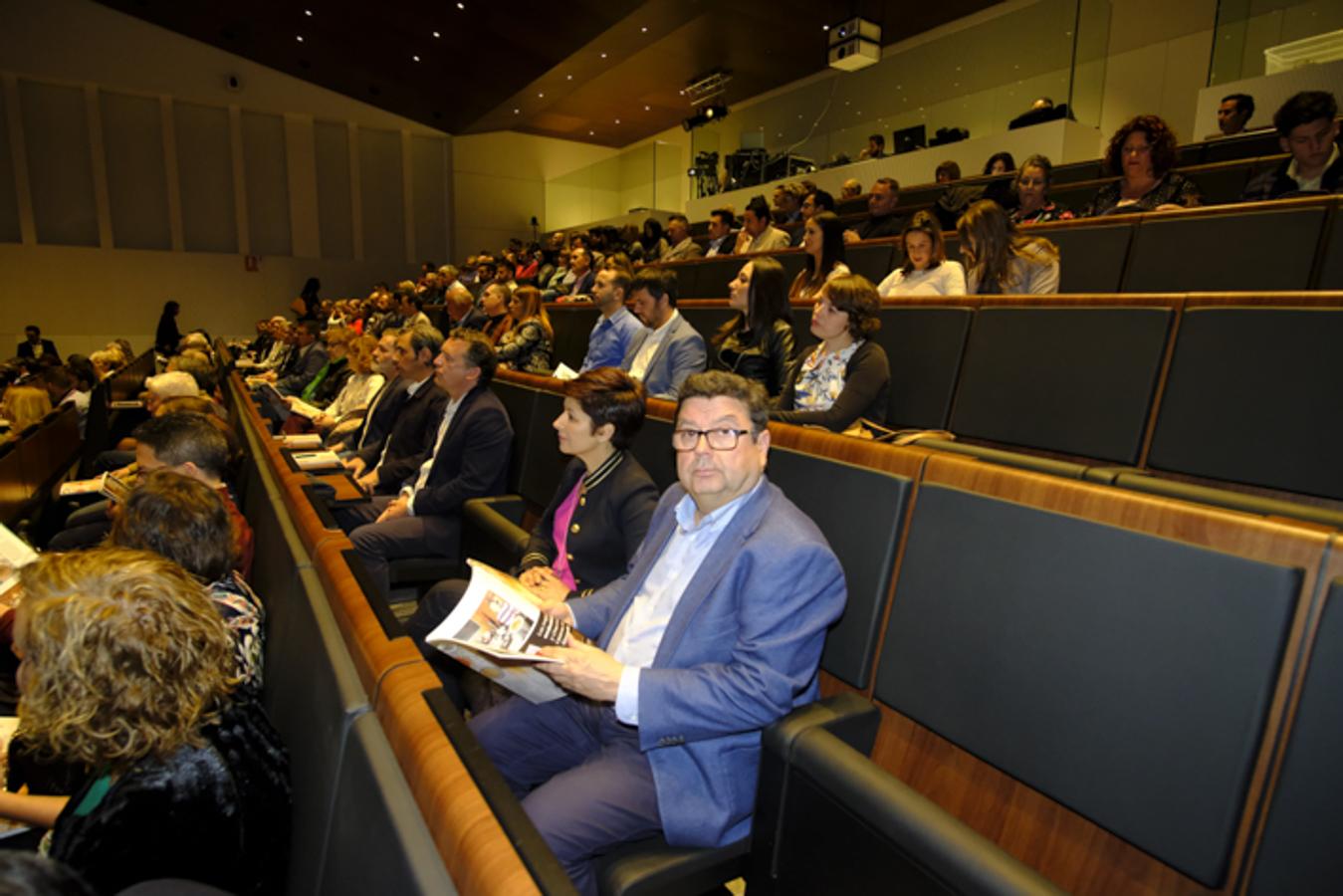 El Centro de Formación Profesional La Inmaculada acoge la entrega de los premios a seis restauradores y establecimientos de la provincia de Granada