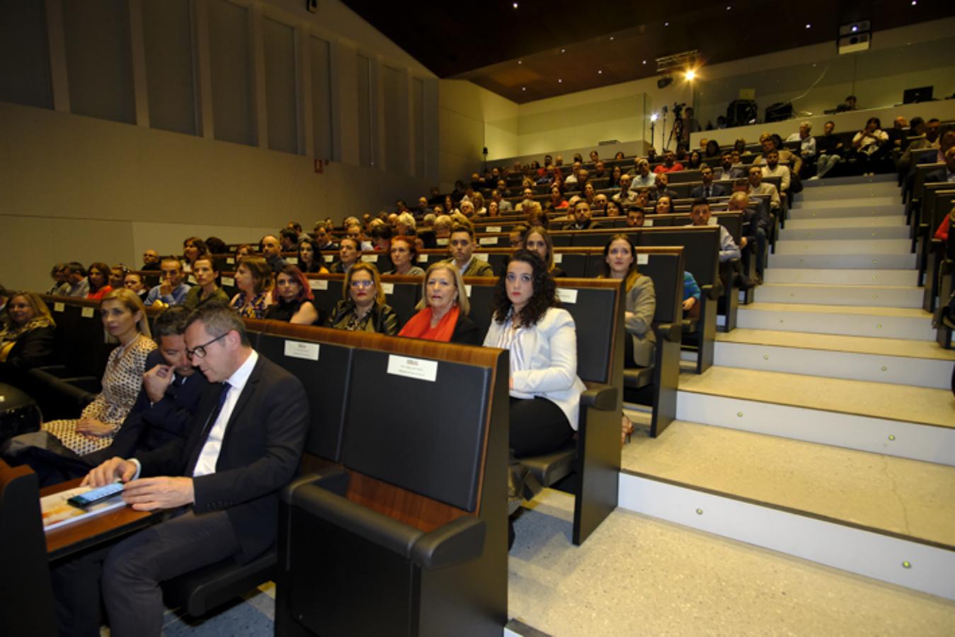 El Centro de Formación Profesional La Inmaculada acoge la entrega de los premios a seis restauradores y establecimientos de la provincia de Granada