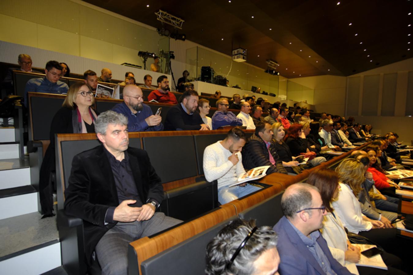 El Centro de Formación Profesional La Inmaculada acoge la entrega de los premios a seis restauradores y establecimientos de la provincia de Granada