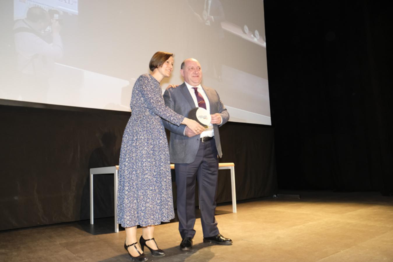 El Centro de Formación Profesional La Inmaculada acoge la entrega de los premios a seis restauradores y establecimientos de la provincia de Granada