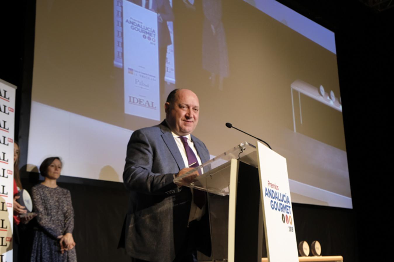 El Centro de Formación Profesional La Inmaculada acoge la entrega de los premios a seis restauradores y establecimientos de la provincia de Granada