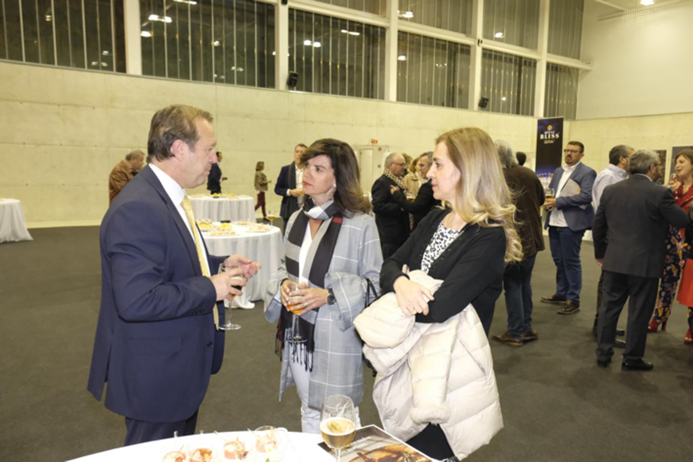 El Centro de Formación Profesional La Inmaculada acoge la entrega de los premios a seis restauradores y establecimientos de la provincia de Granada