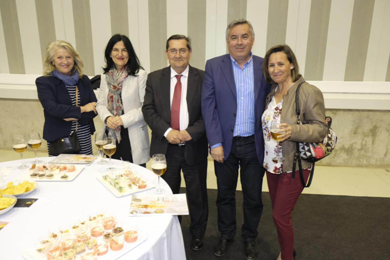 El Centro de Formación Profesional La Inmaculada acoge la entrega de los premios a seis restauradores y establecimientos de la provincia de Granada